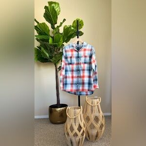 The North Face - Women’s Button-up - Size Large